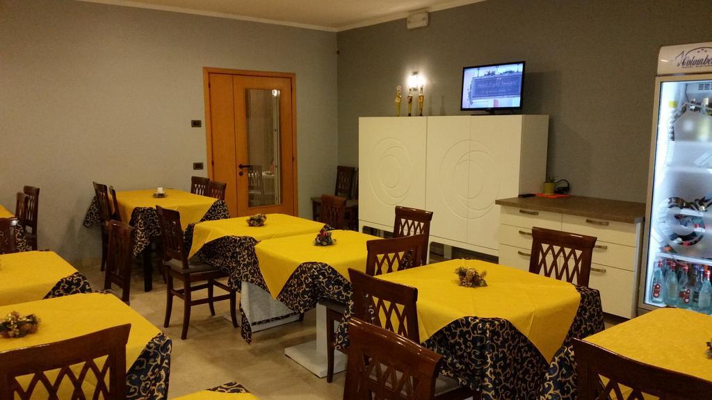 Le Colombelle Hotel Sant'Angelo  Luaran gambar